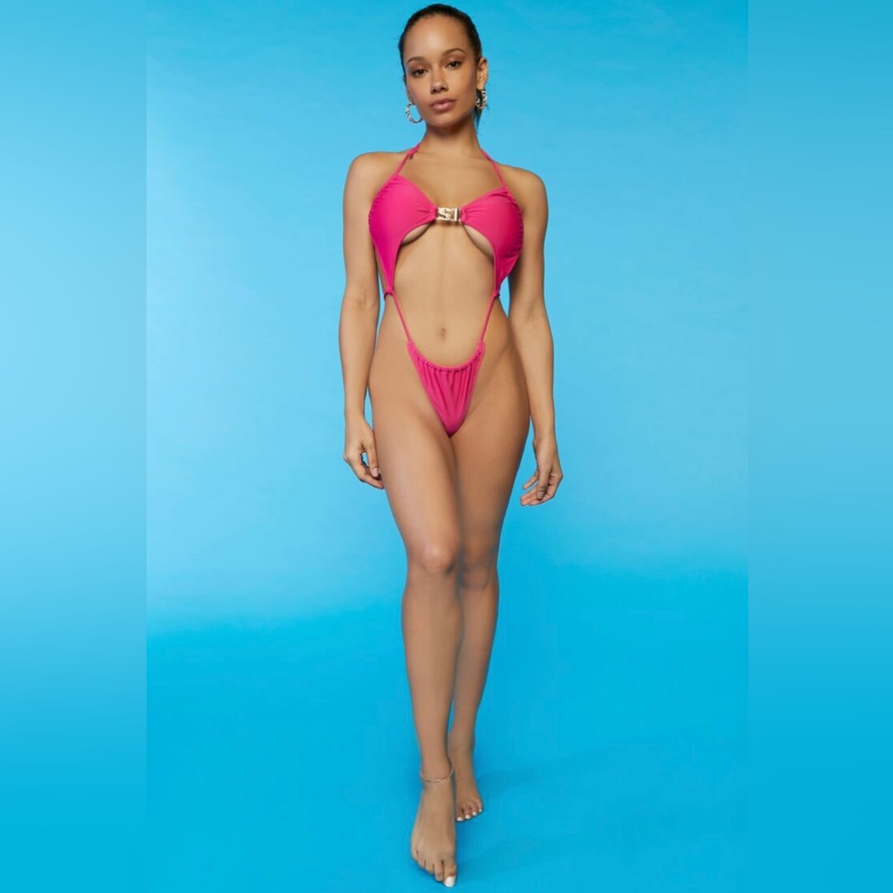 monokini one piece size small in pink never worn